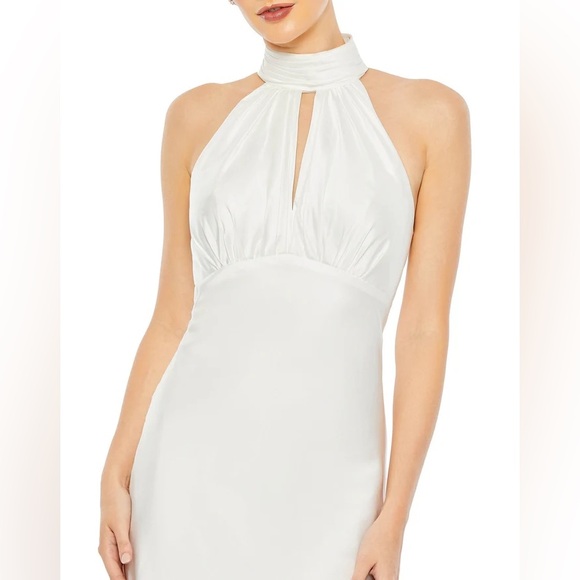 NWT 49520 Mac Duggal Keyhole Halter Empire Waist Gown - Picture 2 of 7